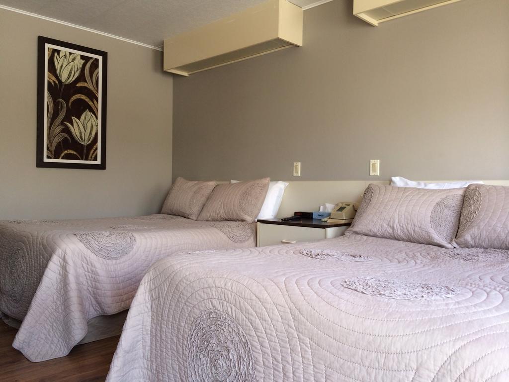 Motel De La Pente Douce Magog Room photo