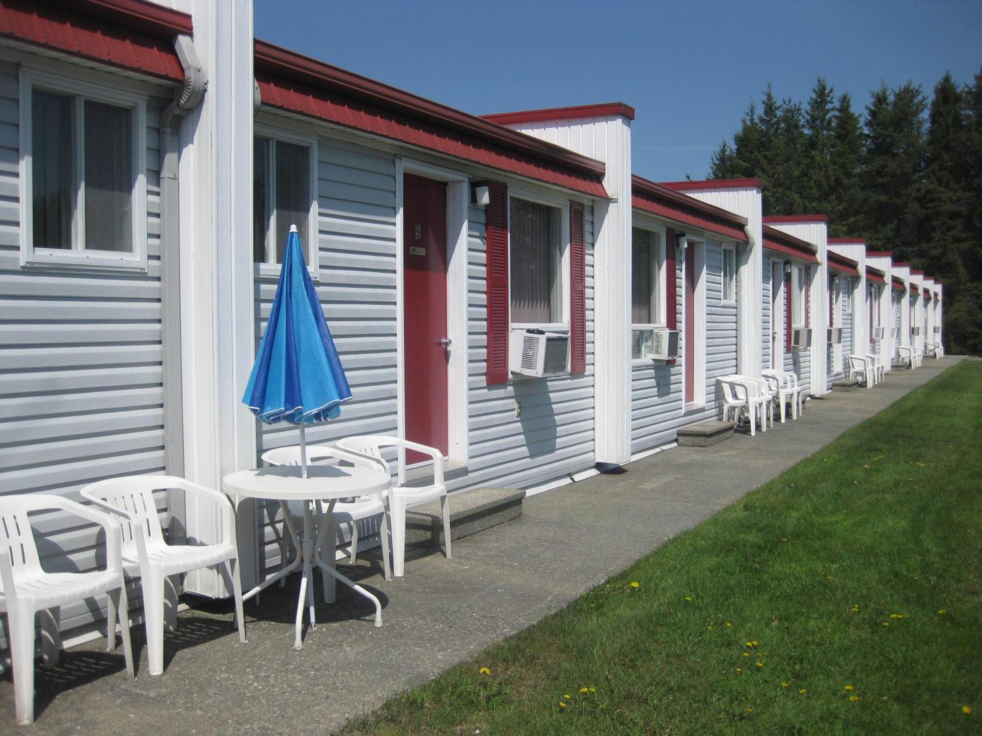 Motel De La Pente Douce Magog Exterior photo