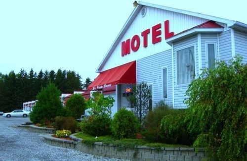 Motel De La Pente Douce Magog Exterior photo